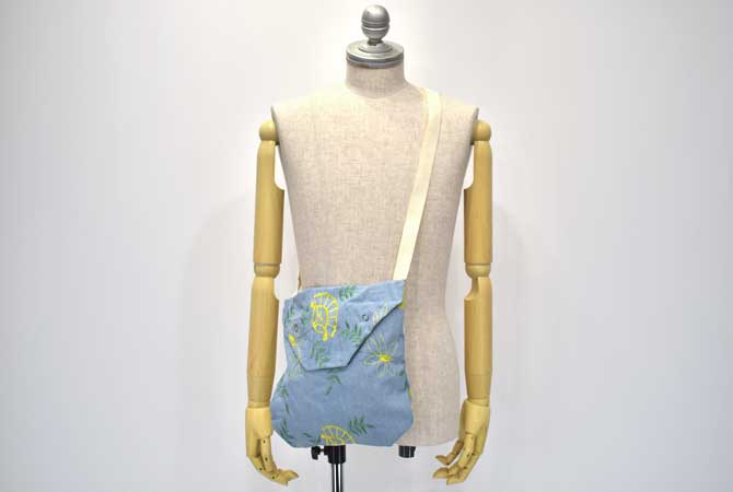 ENGINEERED GARMENTS Shoulder Pouch (Denim Floral)【返品・交換不可】