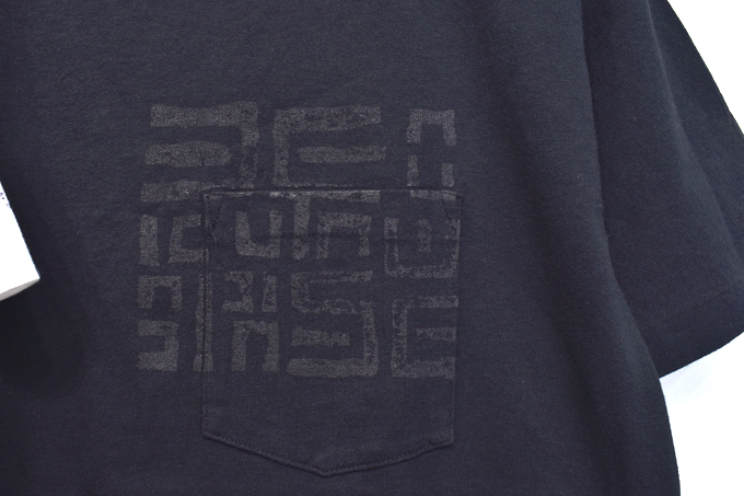 ENGINEERED GARMENTS Printed Cross Crew Neck T-Shirt / Square Geo