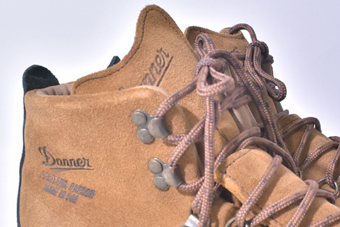 Danner  MOUNTAIN LIGHT