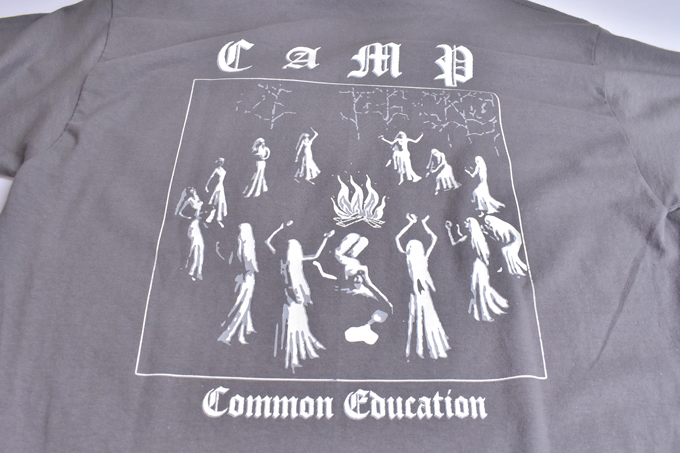 COMMON EDUCATION  S/S TEE ”CAMP”