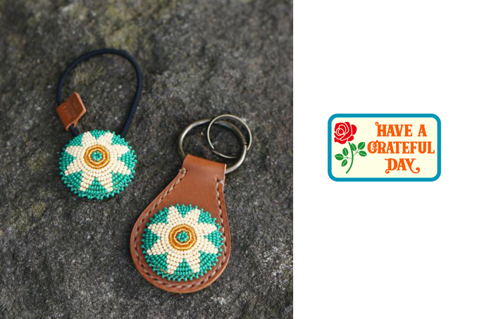 HAVE A GRATEFUL DAY CONCHO KEYCHAIN -HELIOTROPISM