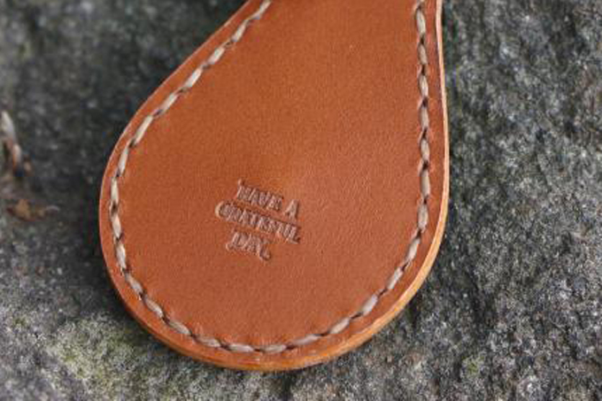 HAVE A GRATEFUL DAY CONCHO KEYCHAIN -HELIOTROPISM